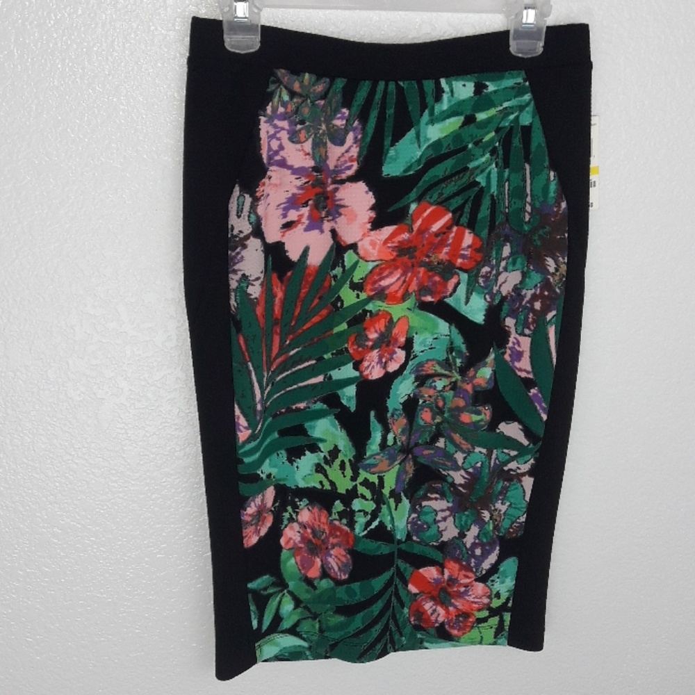 NWT Floral Stretchy Bodycon Black Pencil Skirt